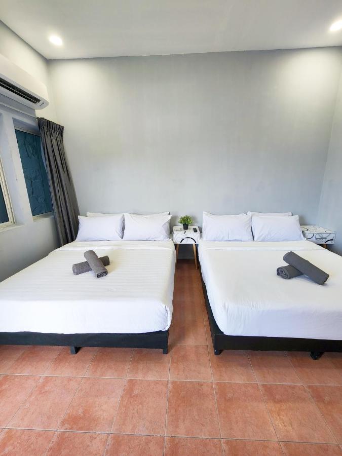 Gurney Coast Guest House By Sky Hive George Town Exterior photo